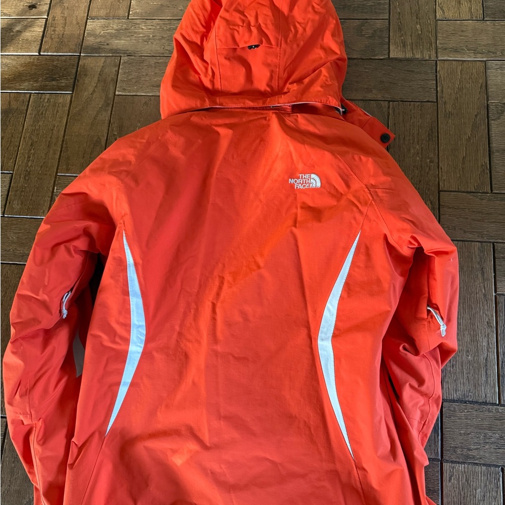 The North Face Women's HyVent Bright Orange Ski Jacket - Picture 4 of 4